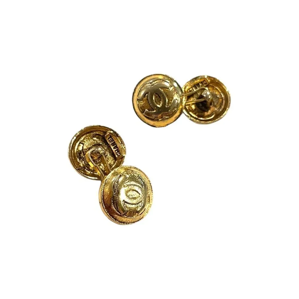 CHANEL Vintage Gold CC Logo Cufflinks/Buttons (1 Pair/4 Detachable Buttons)
